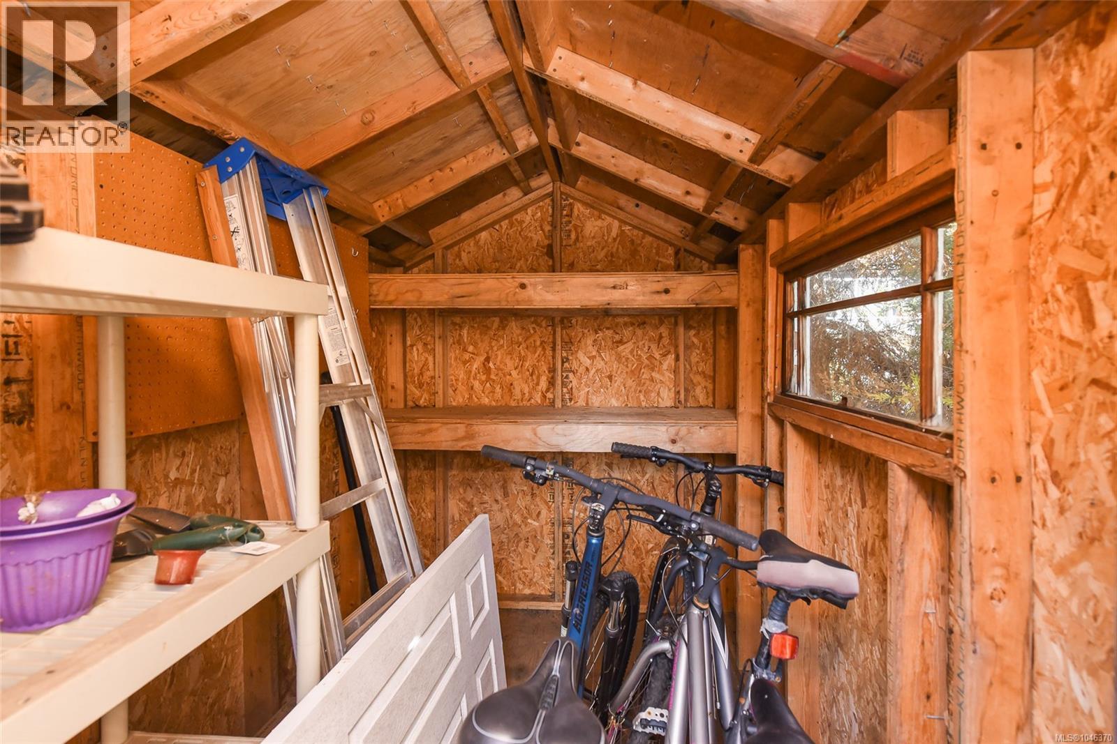 1272 Crown Pl - Image 40