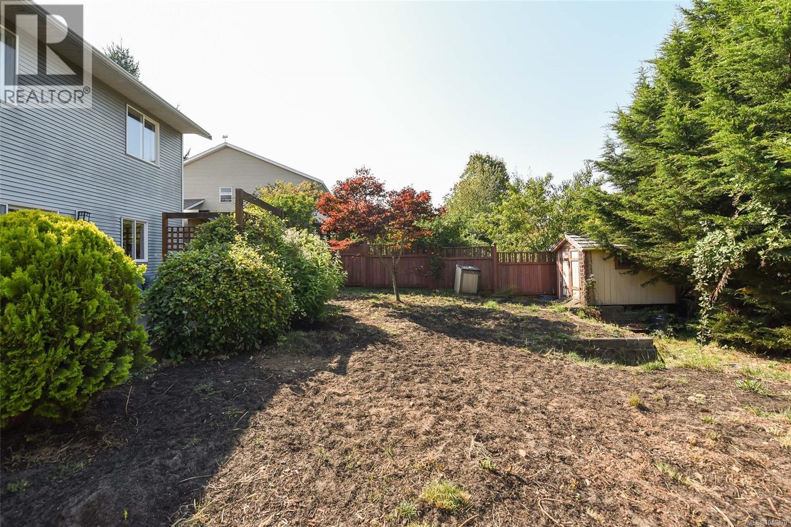 1272 Crown Pl - Image 34