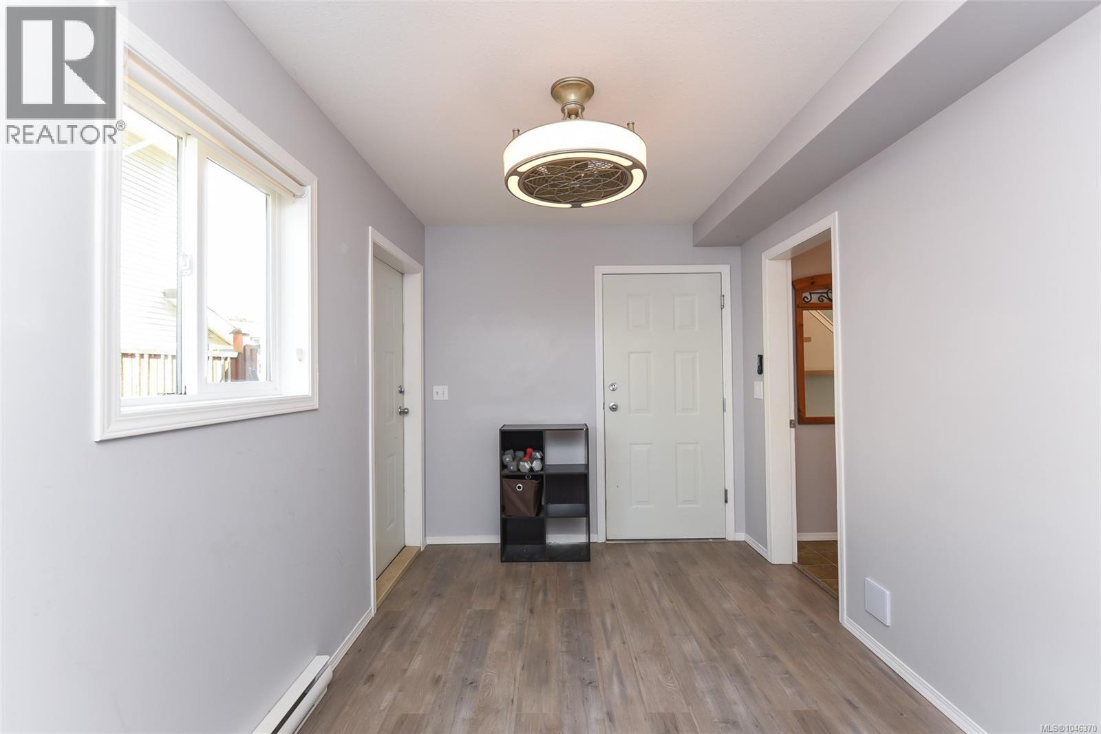 1272 Crown Pl - Image 24