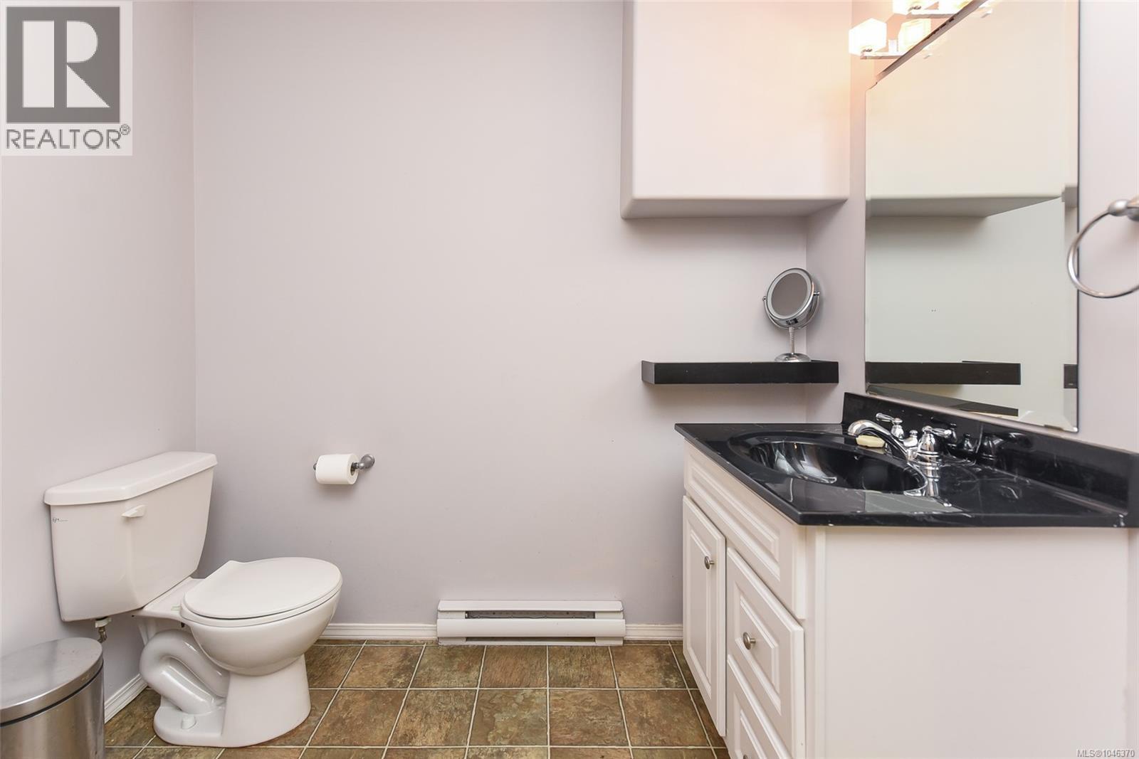 1272 Crown Pl - Image 26