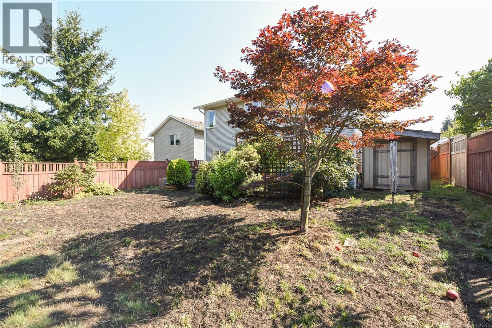 1272 Crown Pl - Image 32
