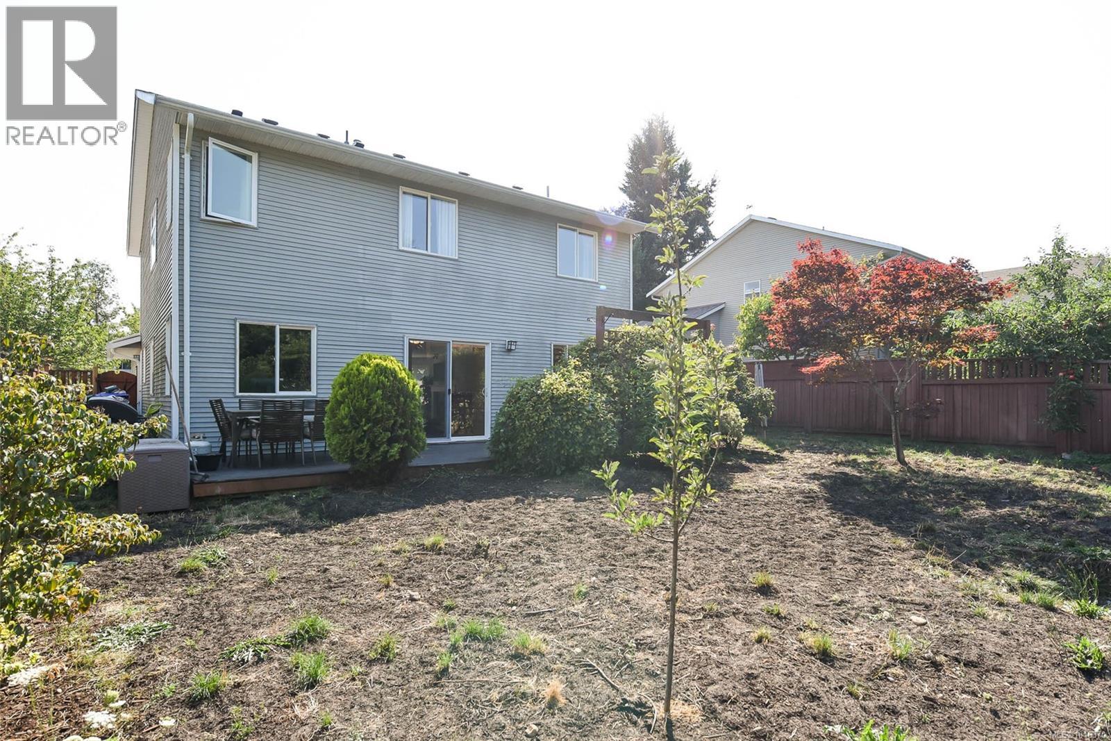 1272 Crown Pl - 35