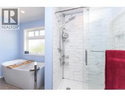 1272 Crown Pl, Comox, BC V9M4G9 Photo 16