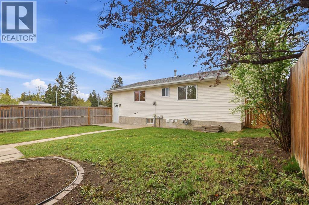 5439 Dalrymple Crescent NW - Image 46