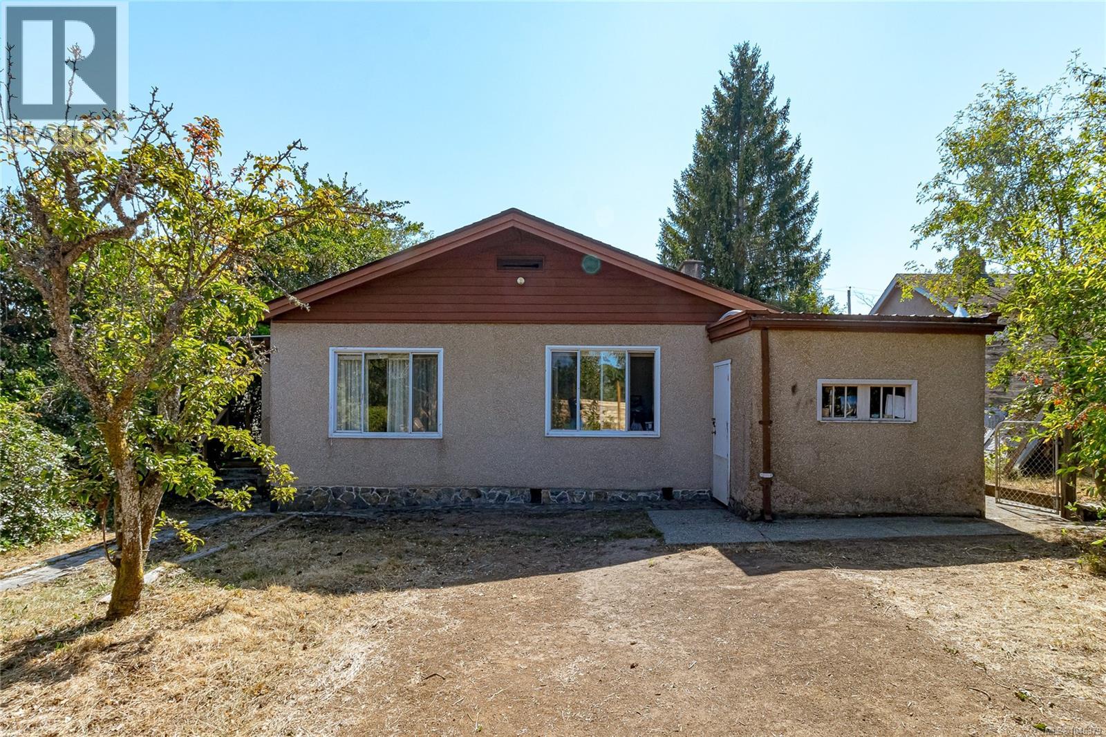  508 Davida Avenue, Saanich