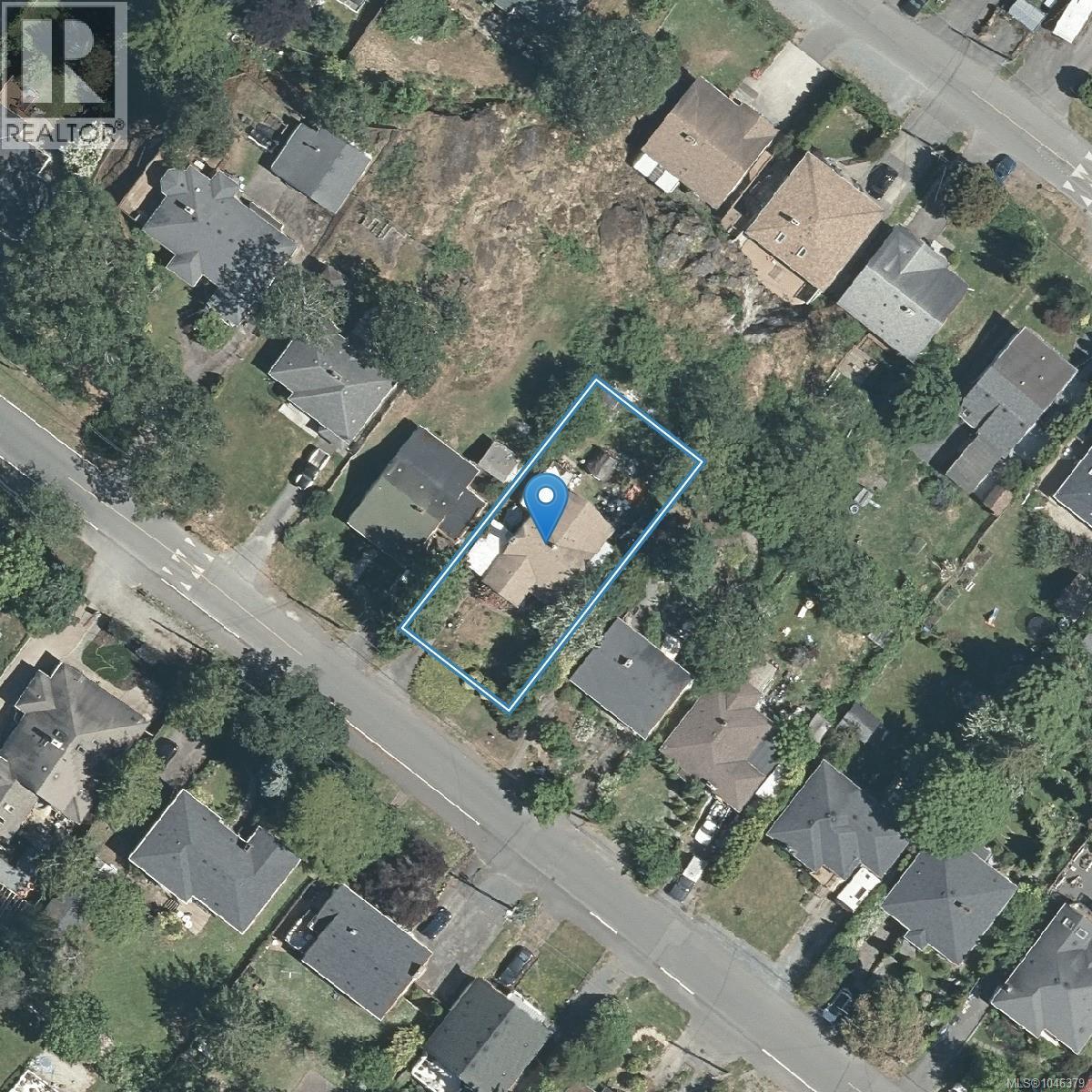  508 Davida Avenue, Saanich