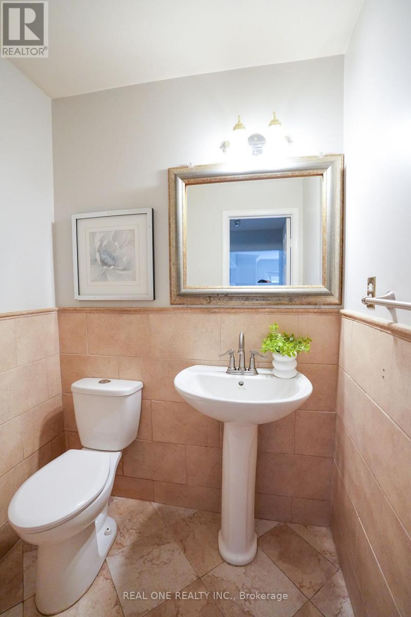 476 BUD GREGORY BOULEVARD - 13