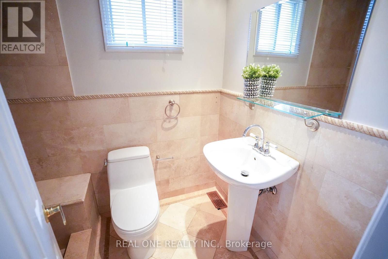 476 BUD GREGORY BOULEVARD - 22