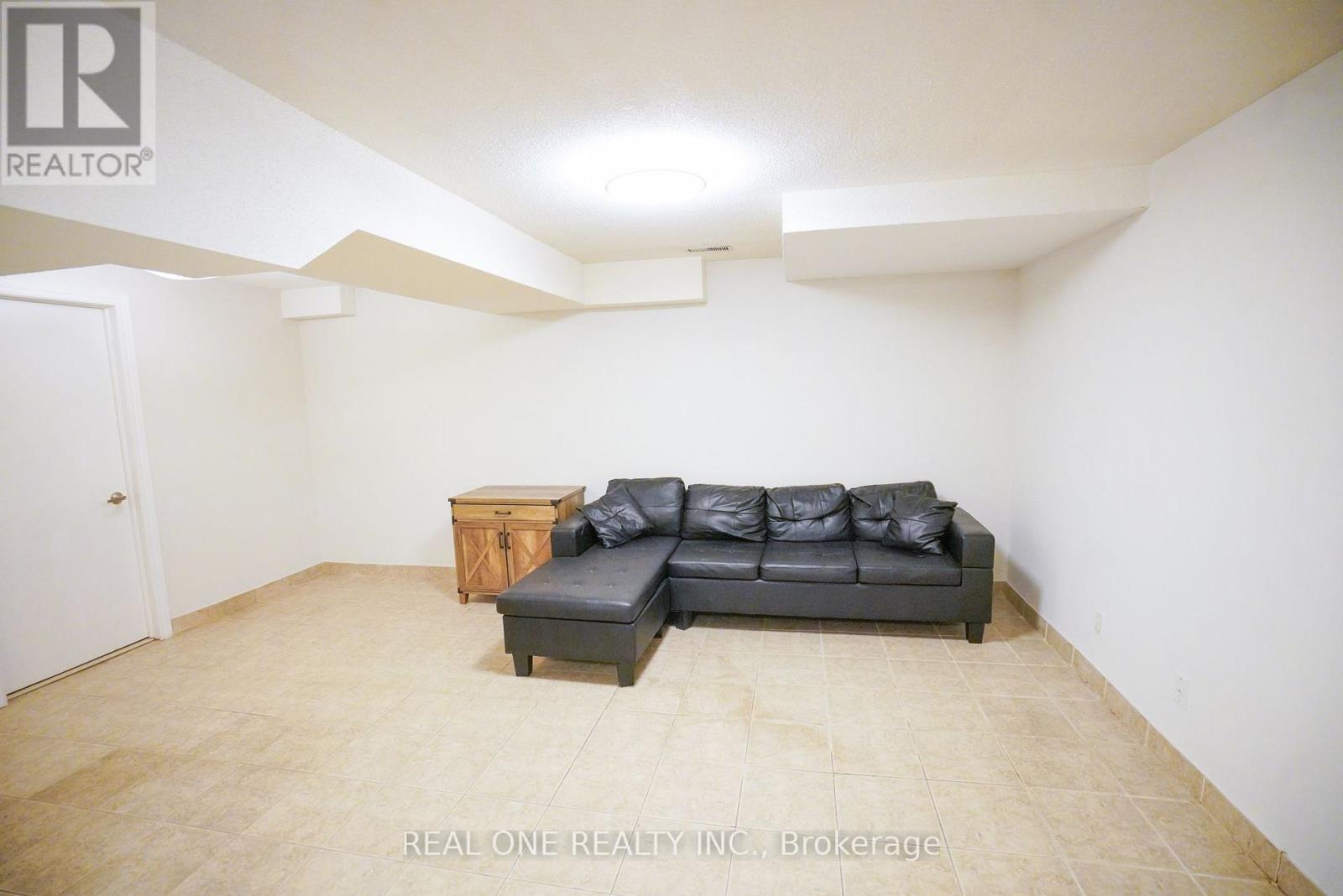 476 BUD GREGORY BOULEVARD - 23