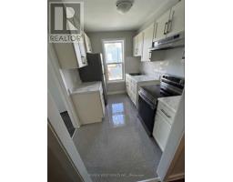 A - 88 Uxbridge Avenue, Toronto, ON M6N2Y2 Photo 7