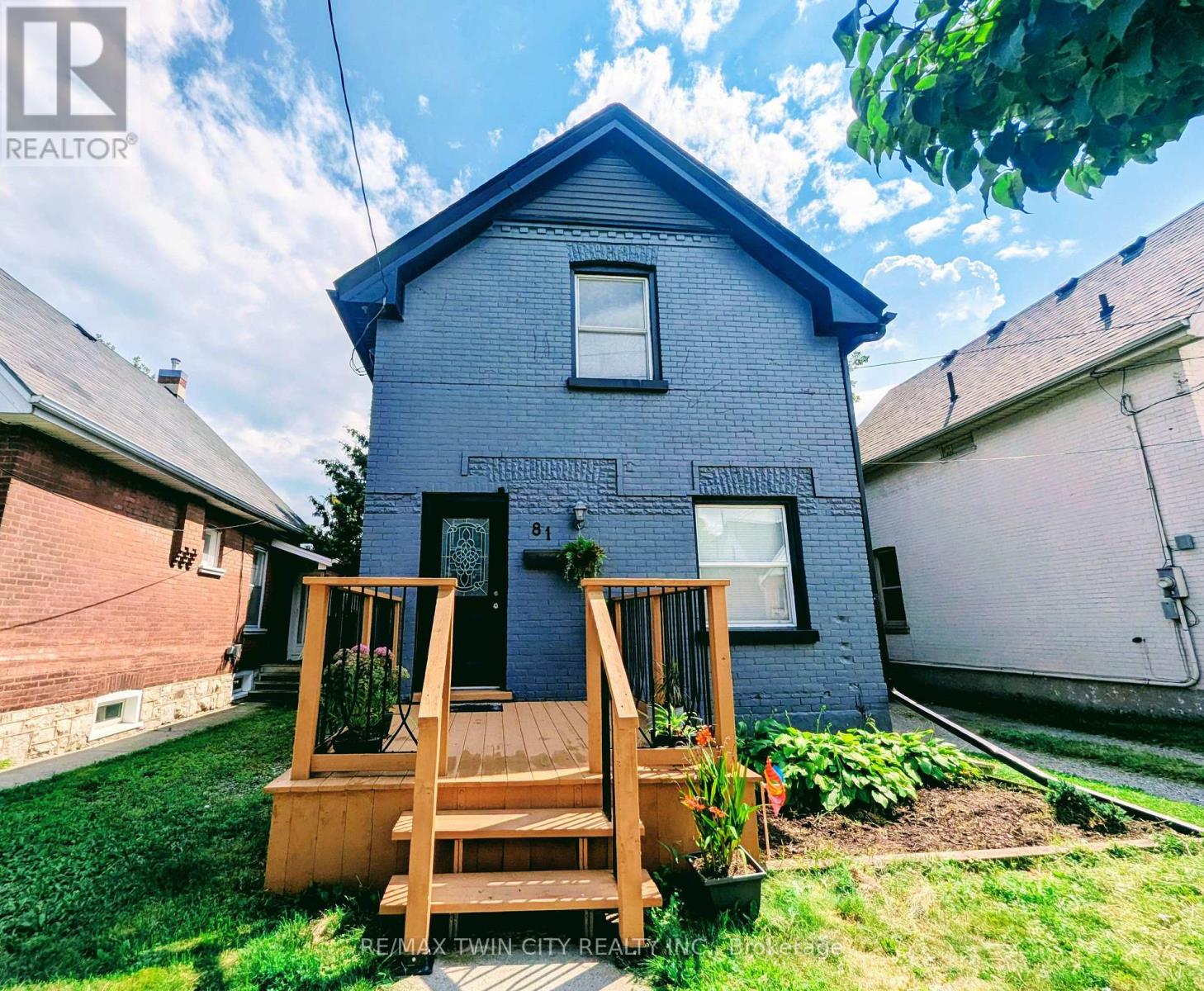81 GREY STREET, Brantford — photo 2