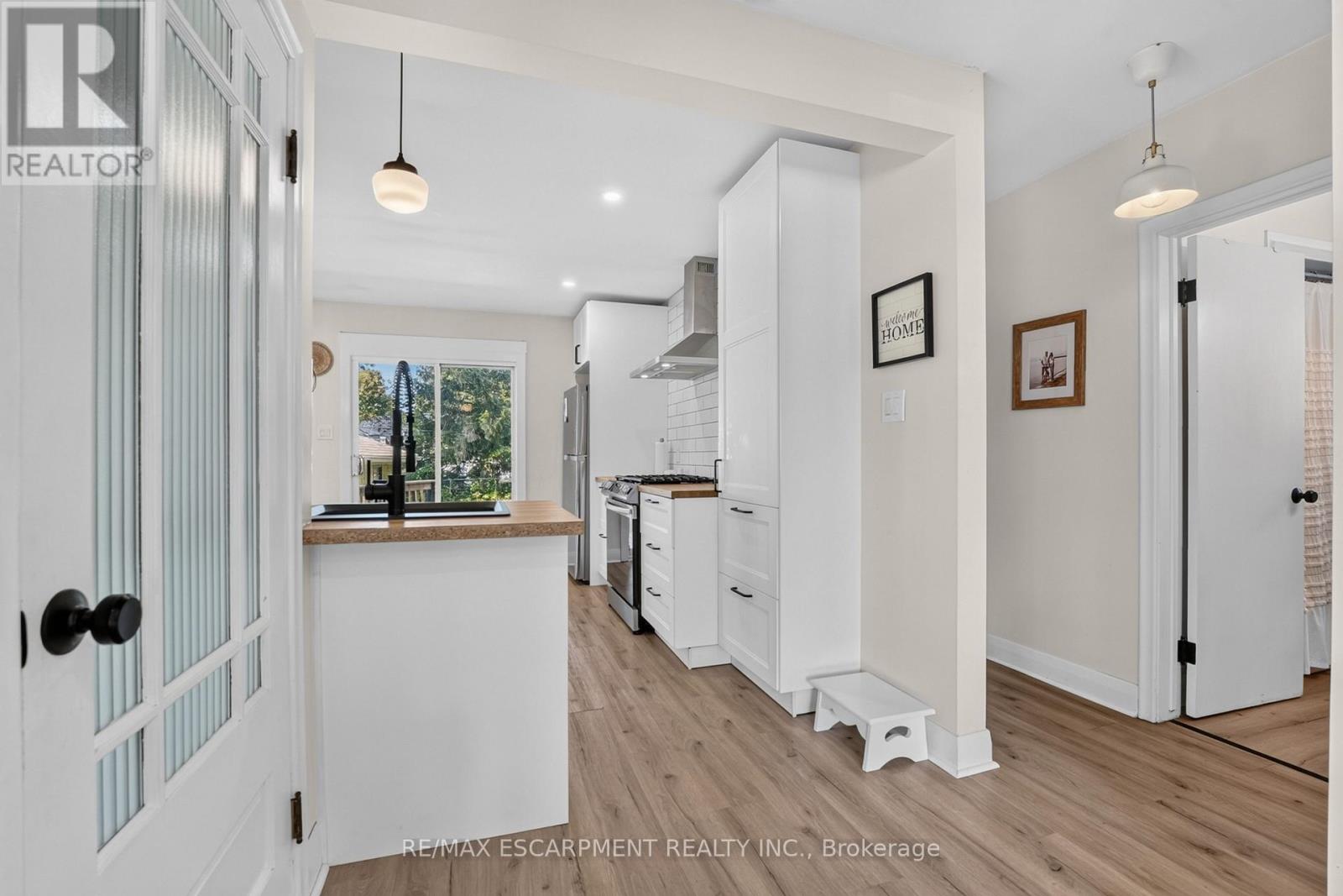 158 HOMEWOOD AVENUE - 11