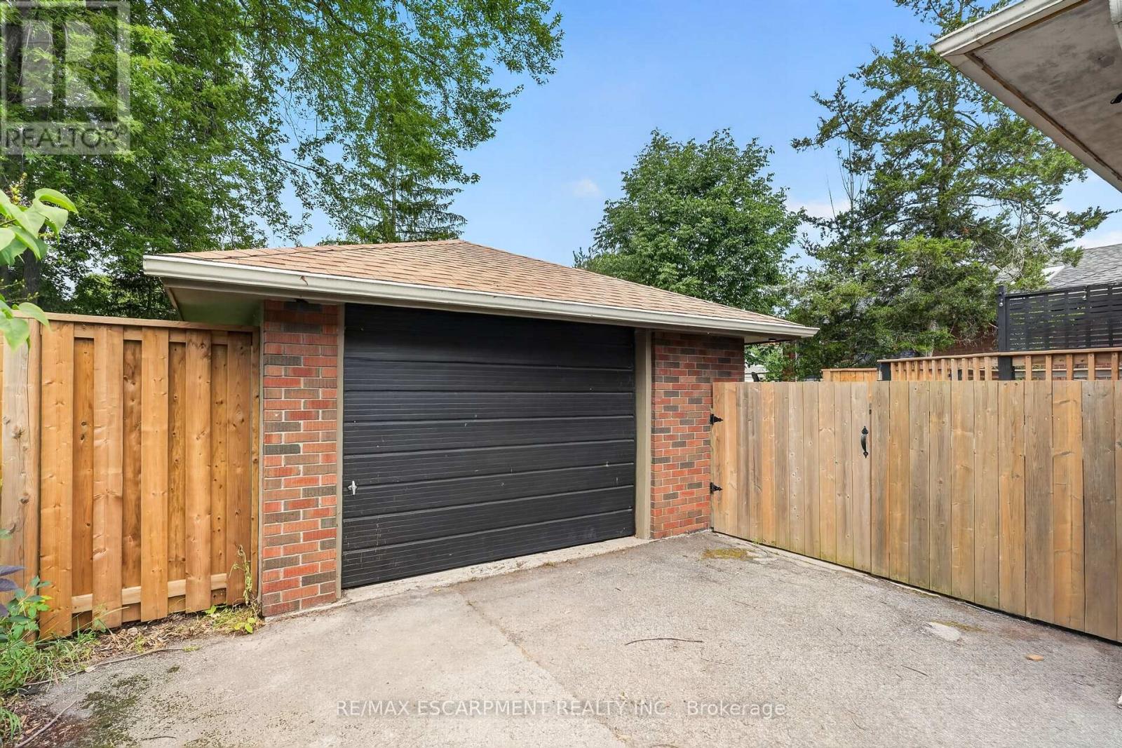 158 HOMEWOOD AVENUE - 48