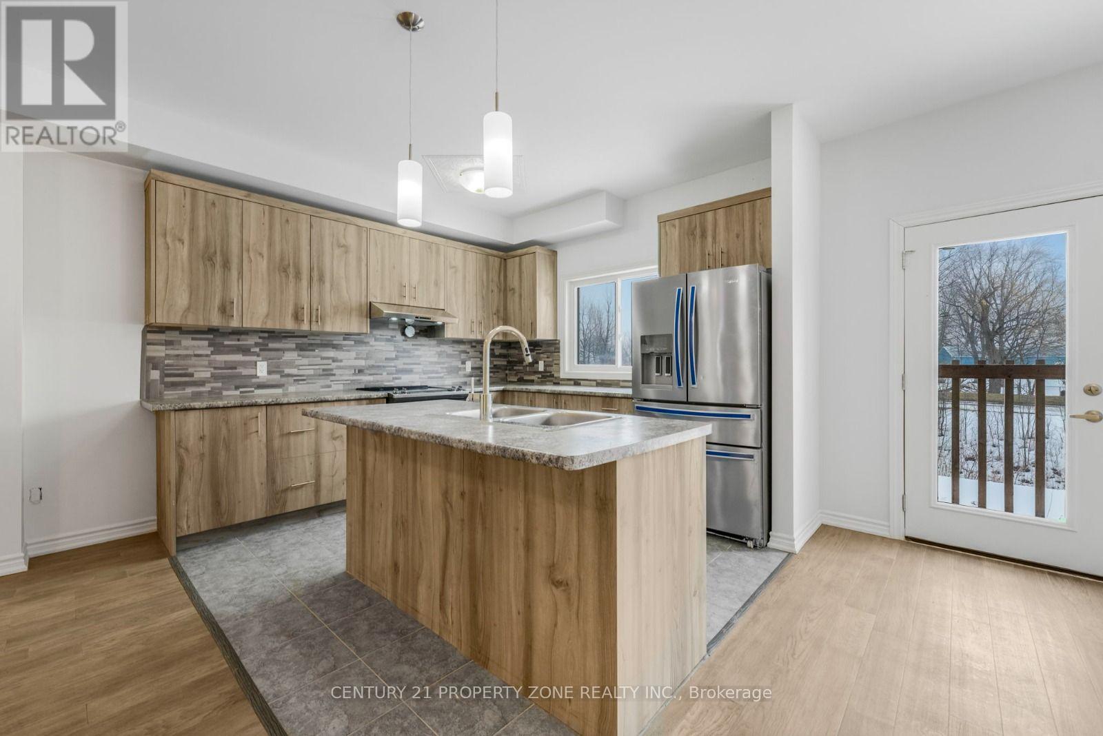 35 CAROLINE STREET - 12