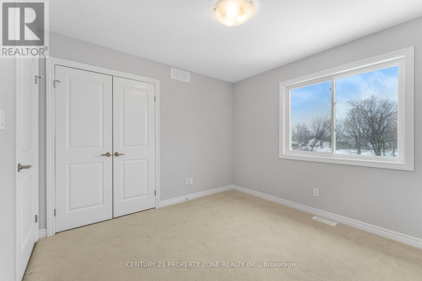 35 CAROLINE STREET - 32