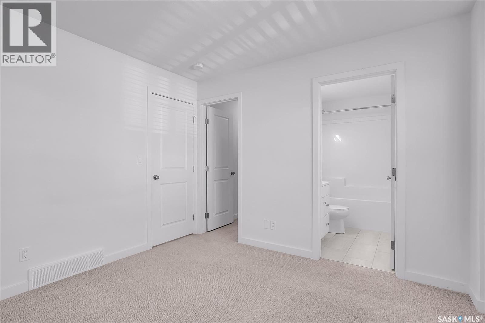 #404 Underhill ROAD - Image 24