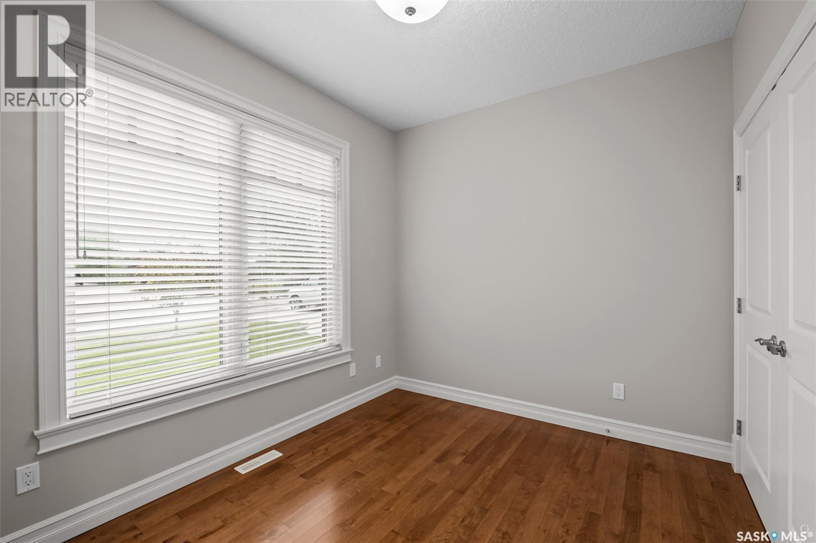 #15 2805 Lakeview DRIVE - 18