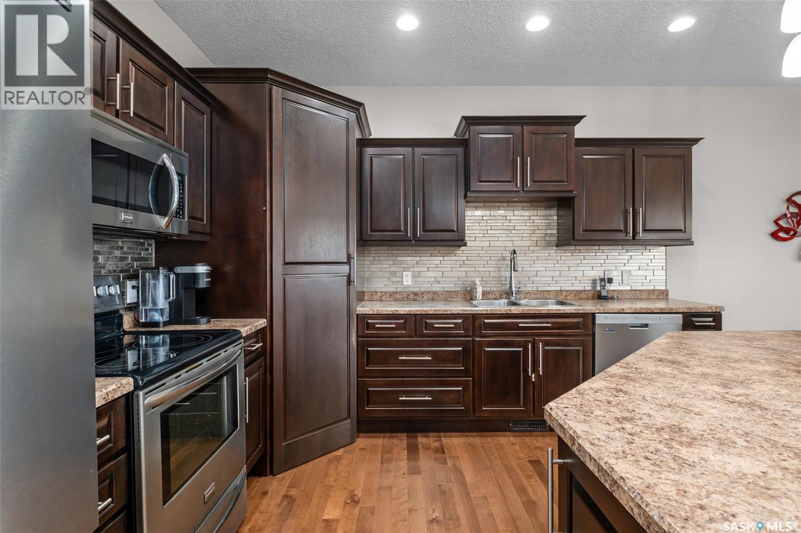 #15 2805 Lakeview DRIVE - 4