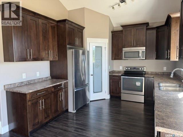 281 15th STREET, Battleford — photo 3