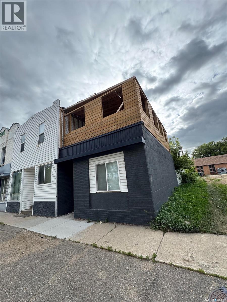 623 H AVENUE S - 2