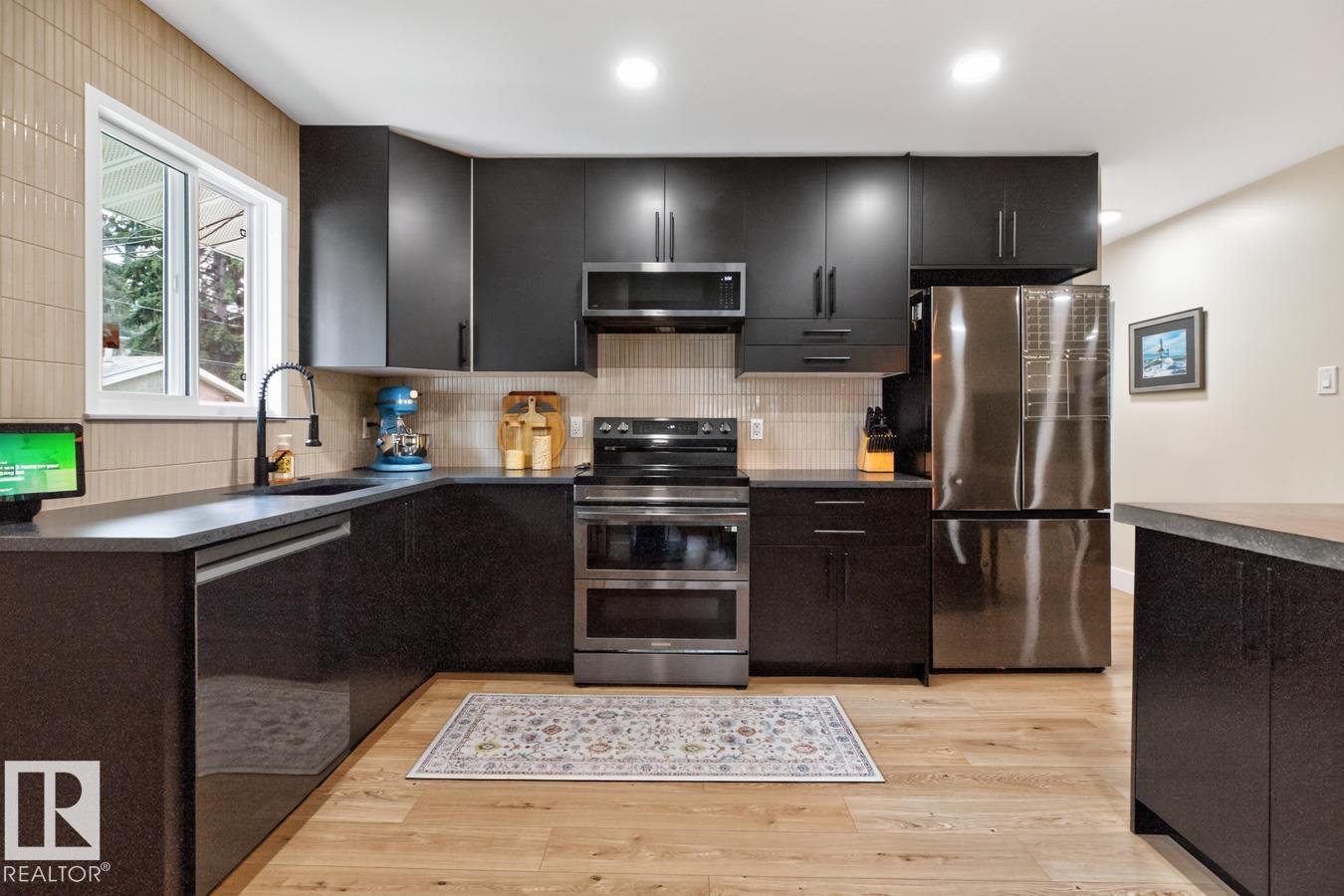 6807 101A AV NW - Image 14