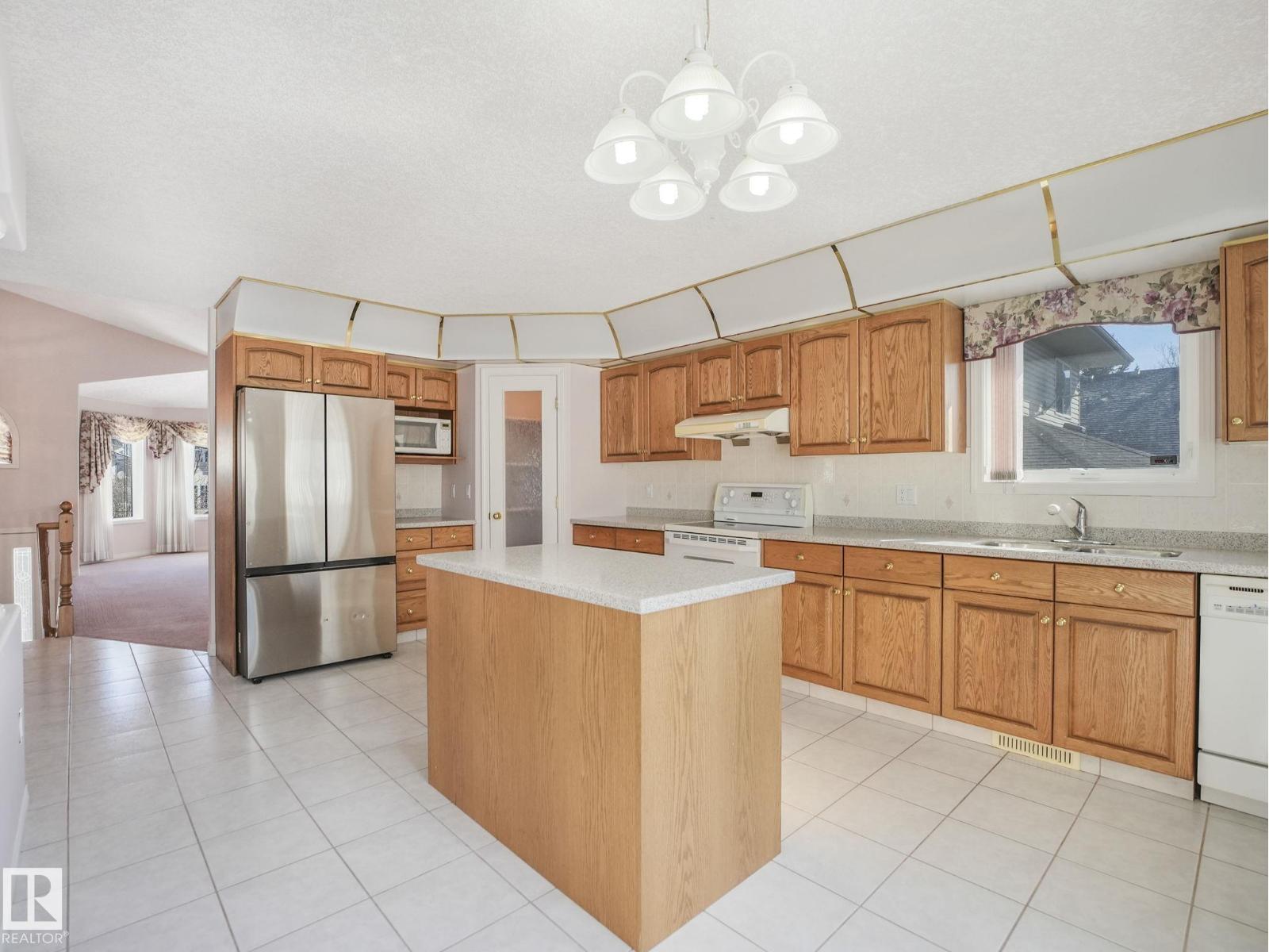 1054 ORMSBY CR NW - 15