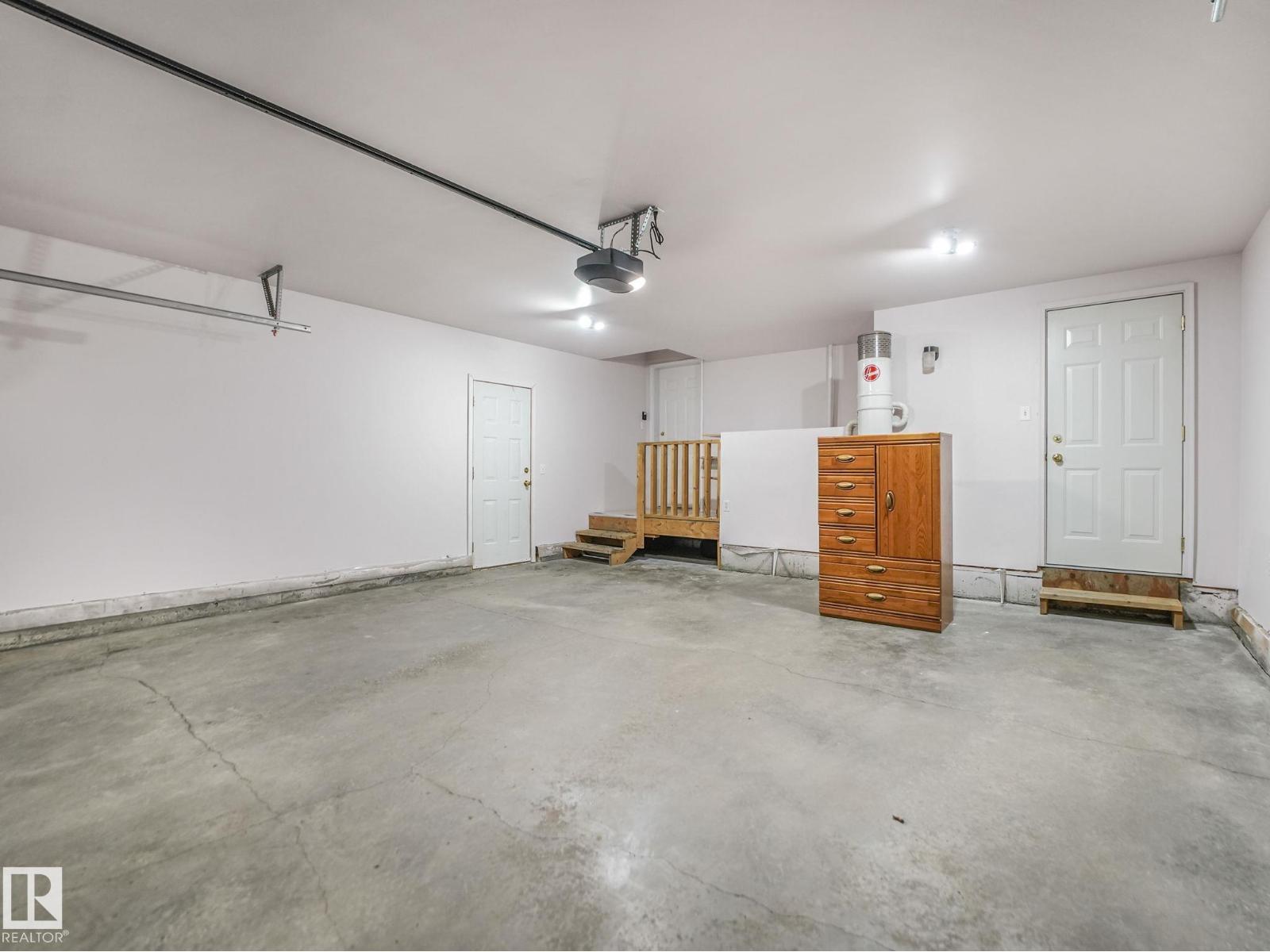 1054 ORMSBY CR NW - 60