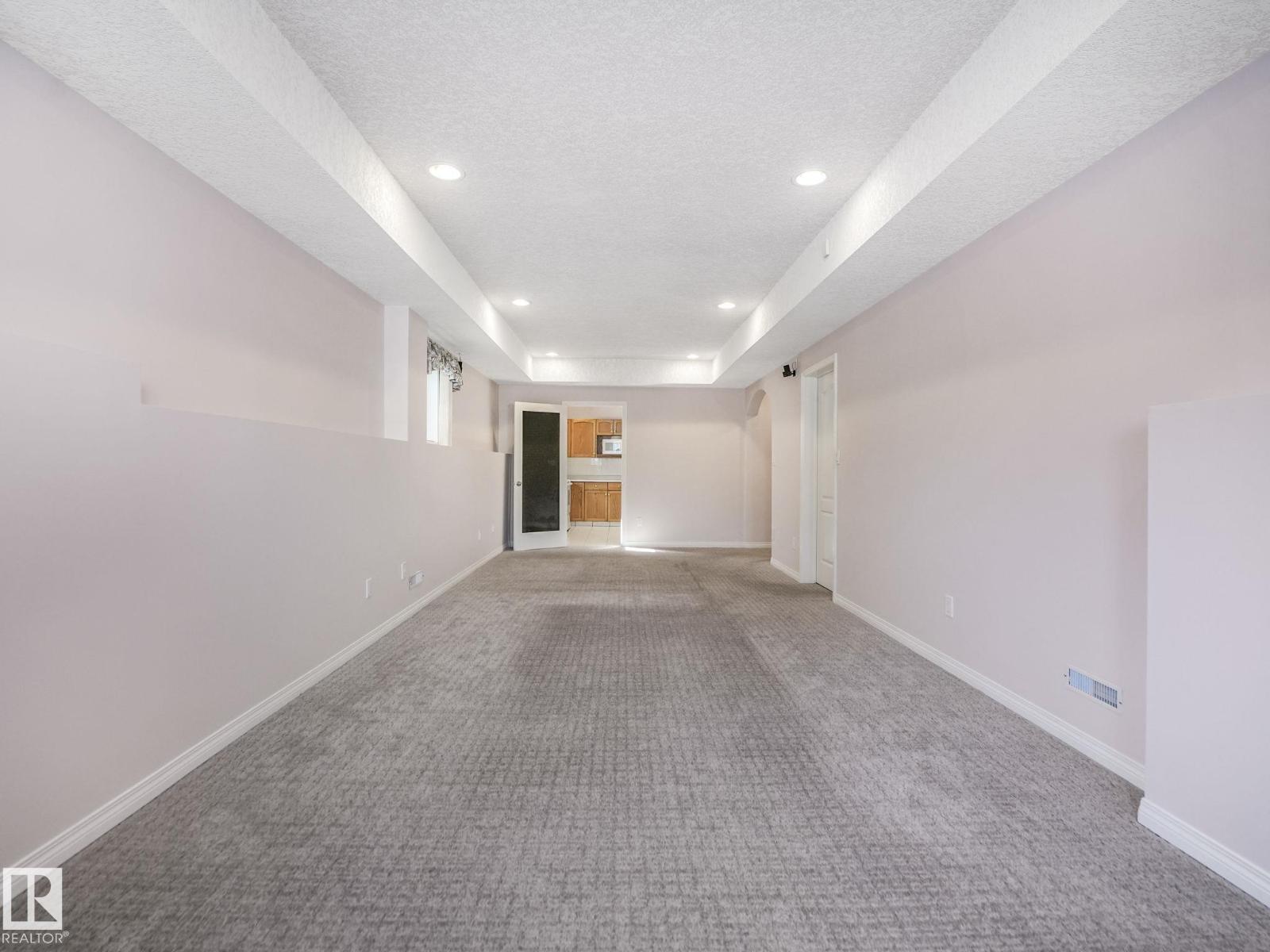 1054 ORMSBY CR NW - Image 34