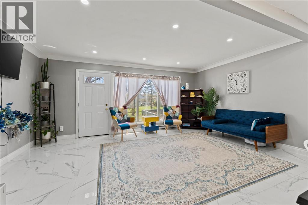 #119 1858 EASTGATE ESTATES - 9