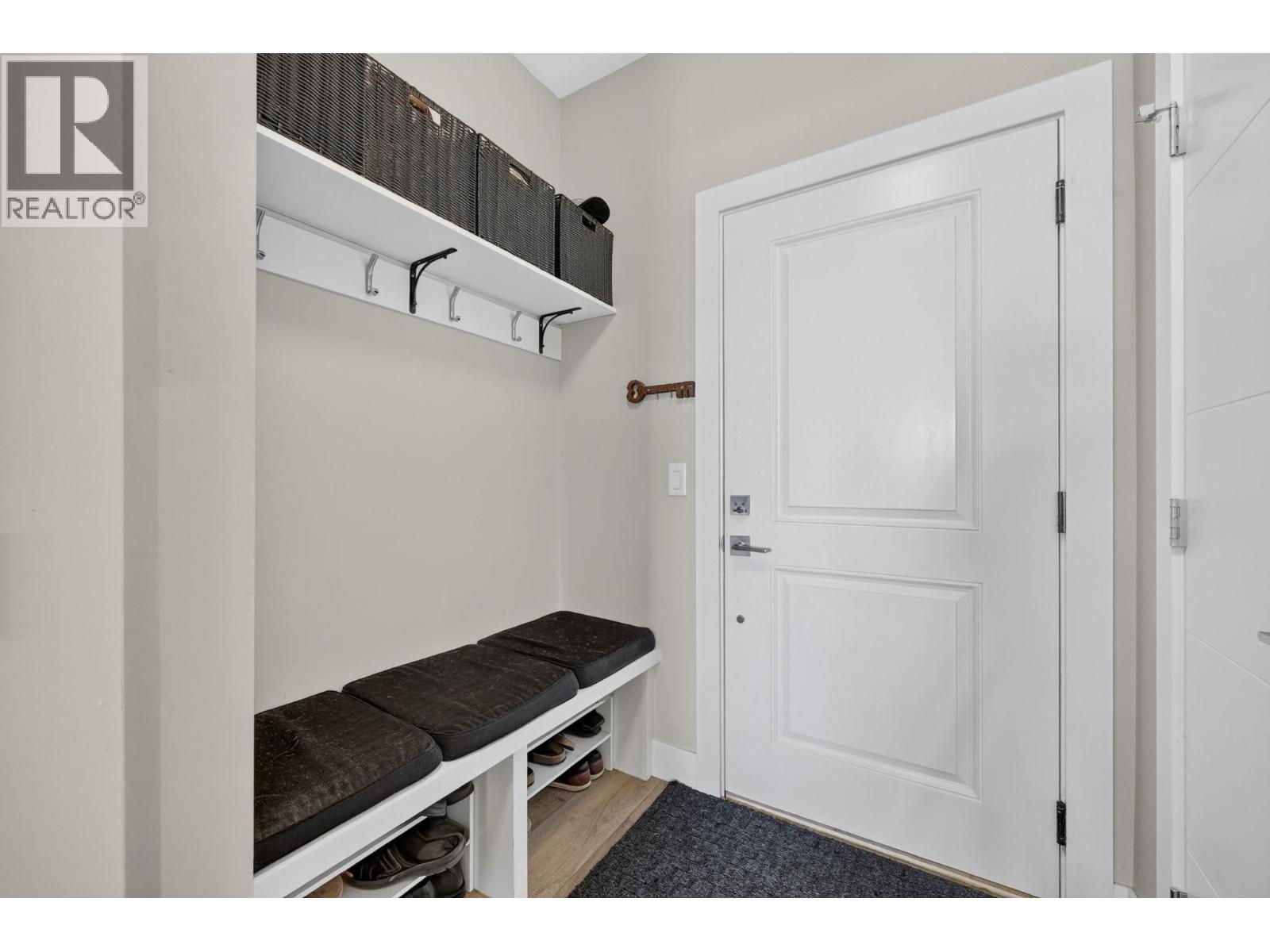  2359 Hawks Boulevard, West Kelowna