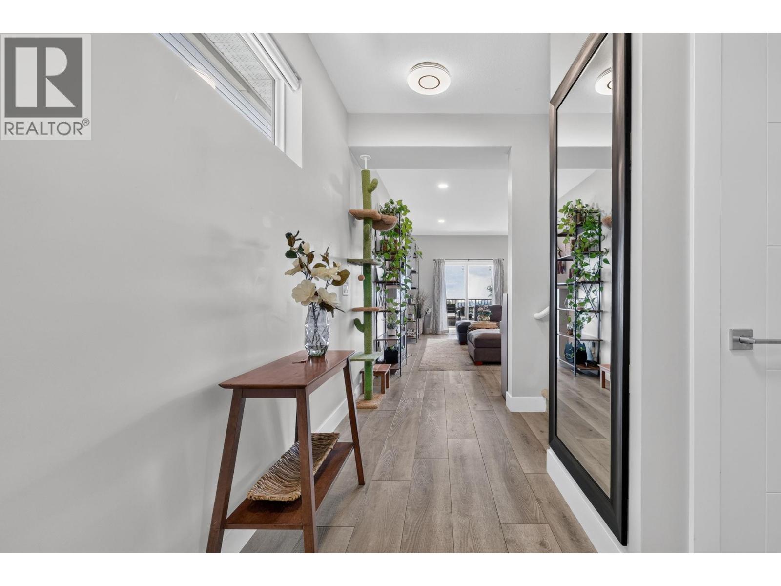  2359 Hawks Boulevard, West Kelowna