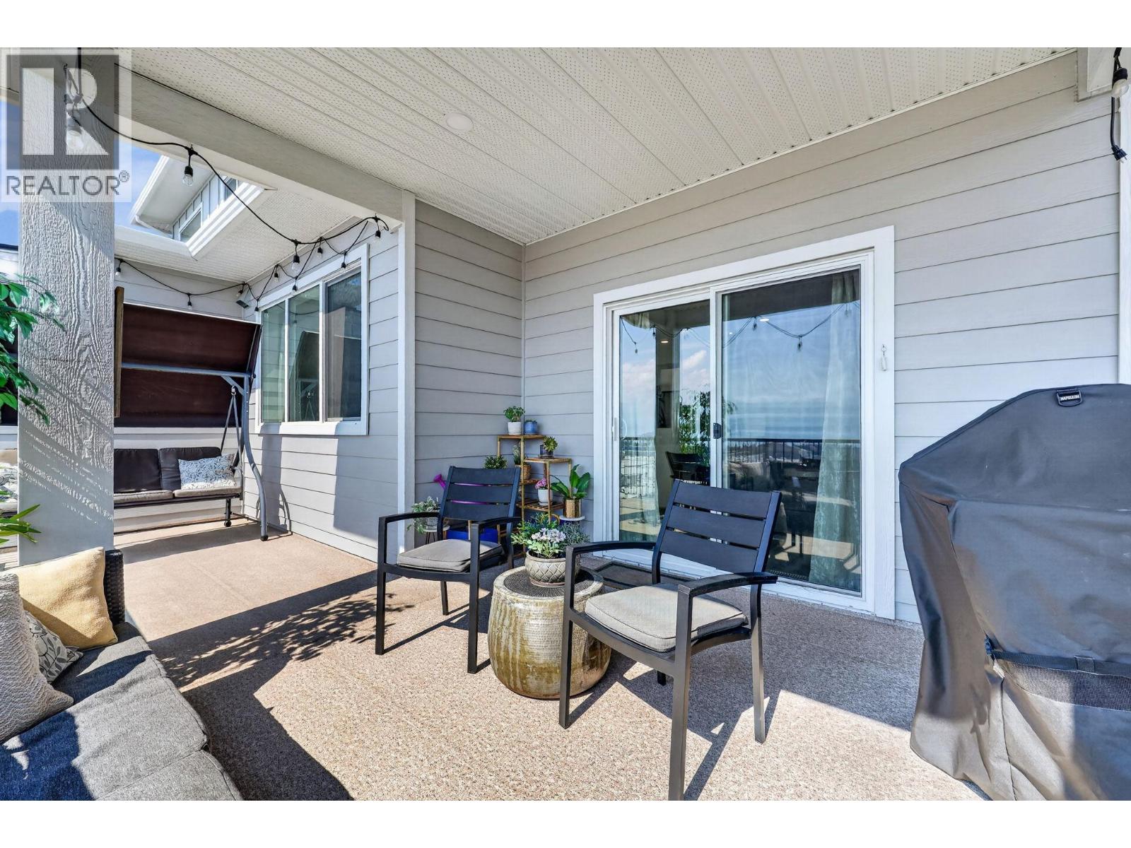 2359 Hawks Boulevard - 19