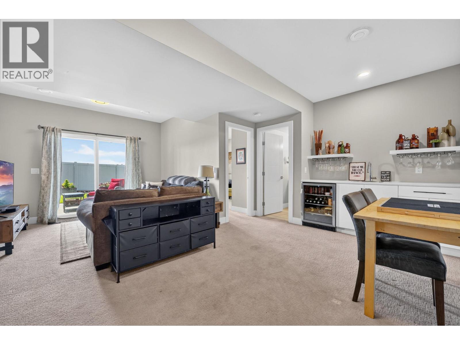  2359 Hawks Boulevard, West Kelowna