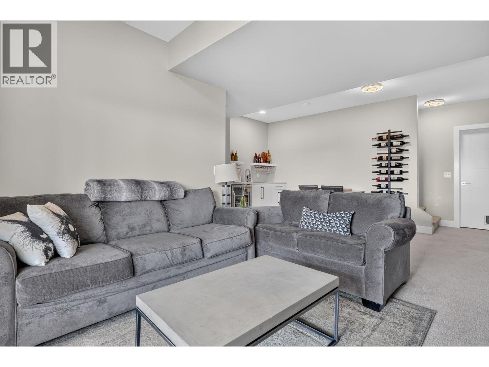  2359 Hawks Boulevard, West Kelowna