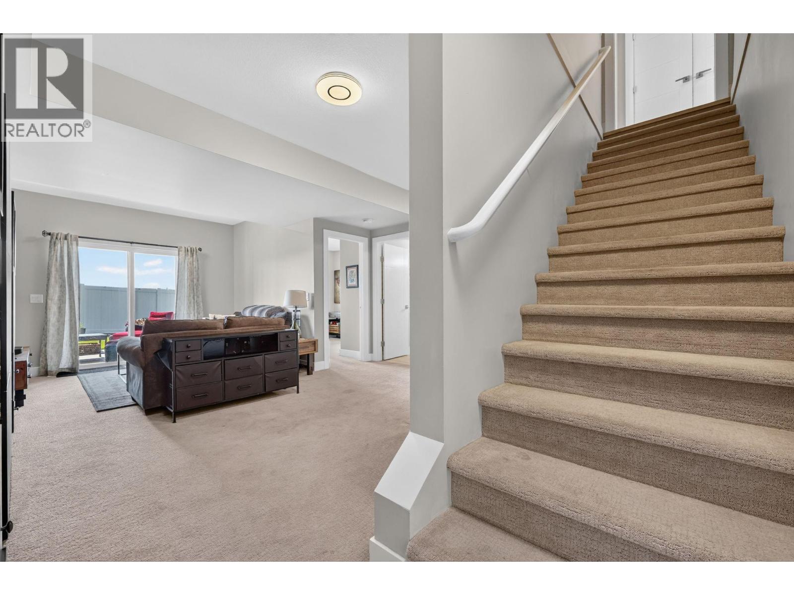  2359 Hawks Boulevard, West Kelowna