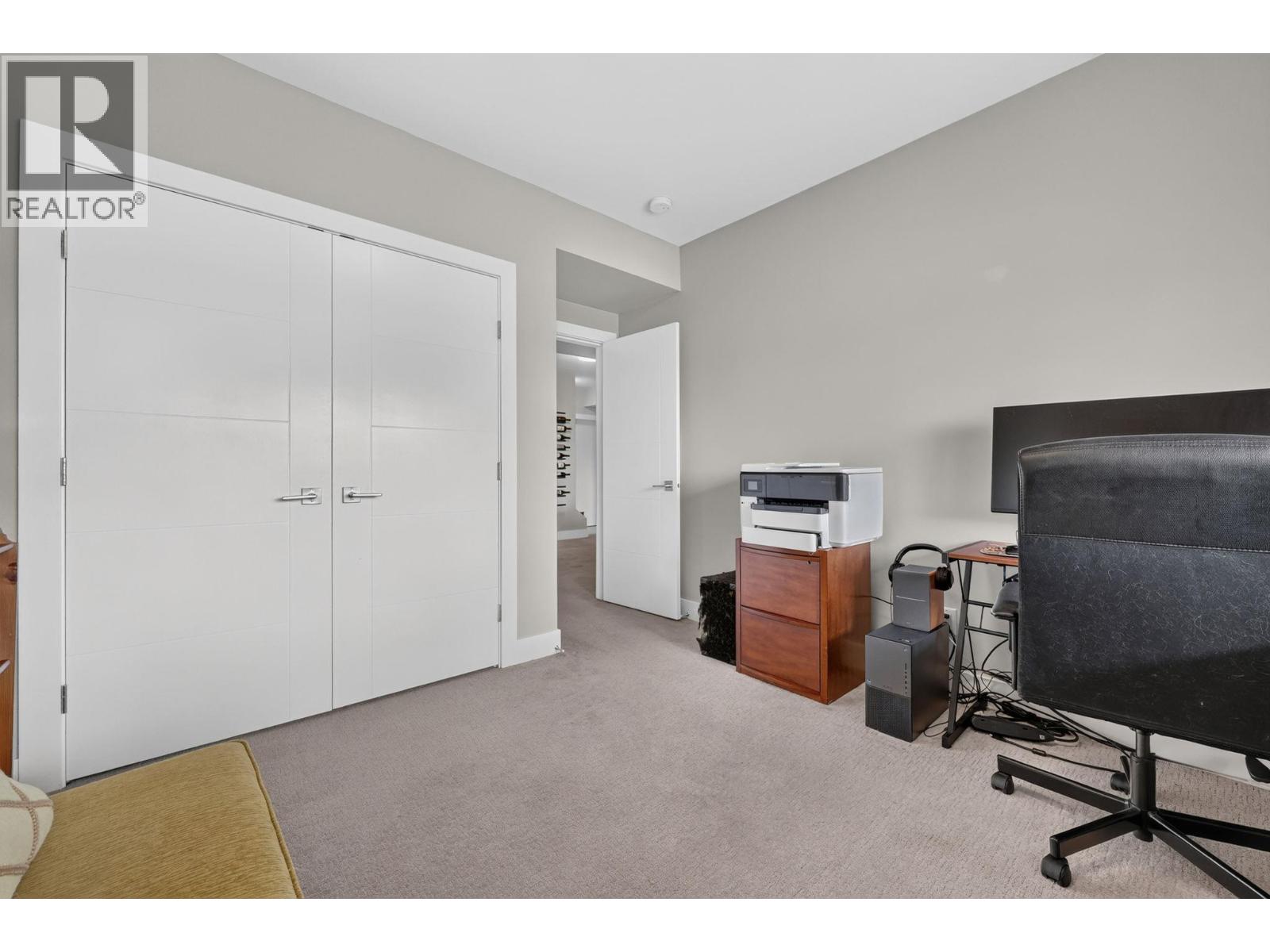  2359 Hawks Boulevard, West Kelowna