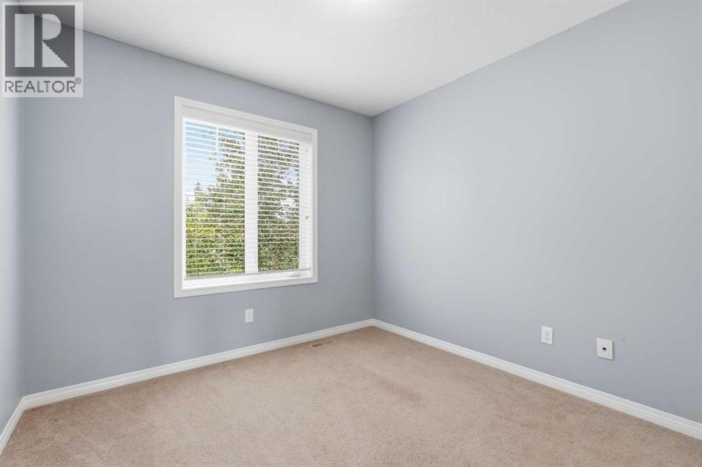 149 Prestwick Villas SE - 14