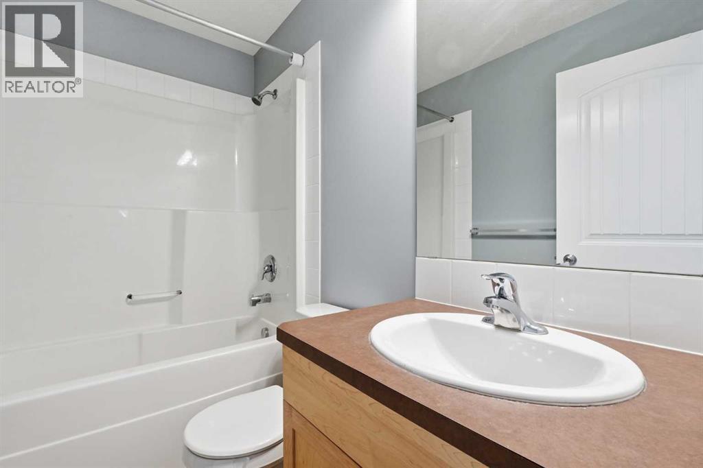 149 Prestwick Villas SE - 18