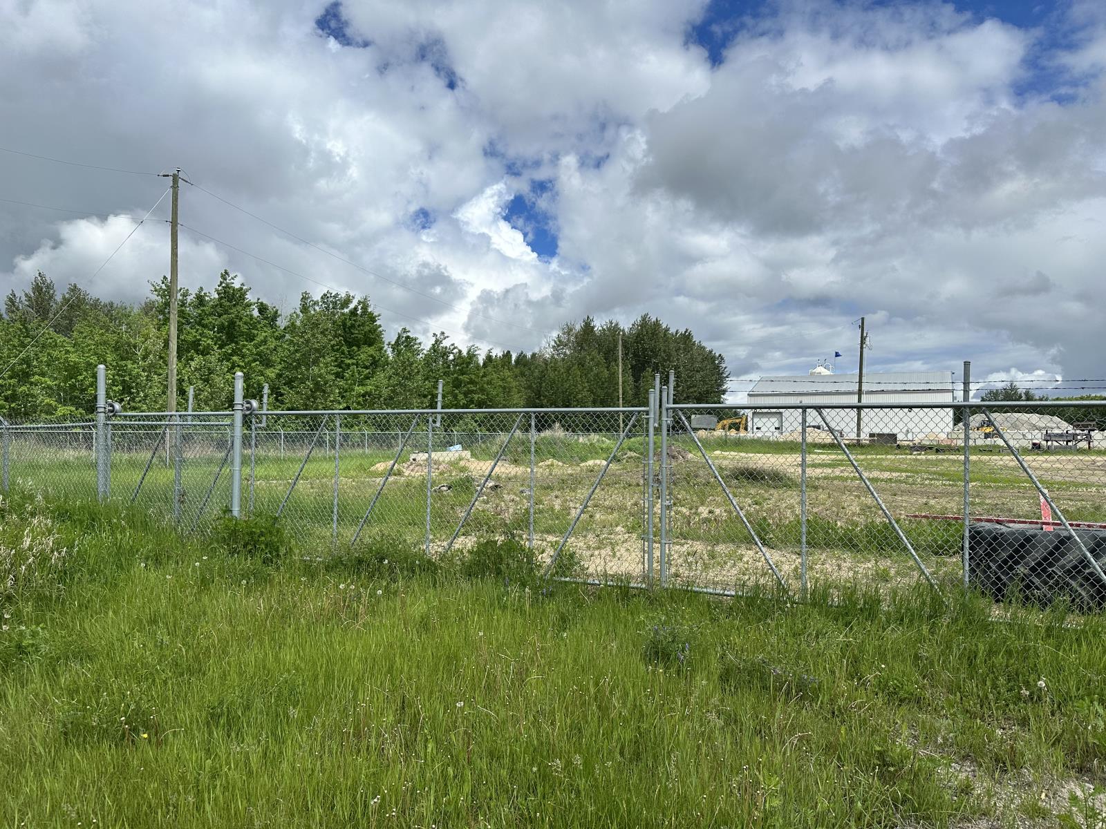 5740 48 Ave