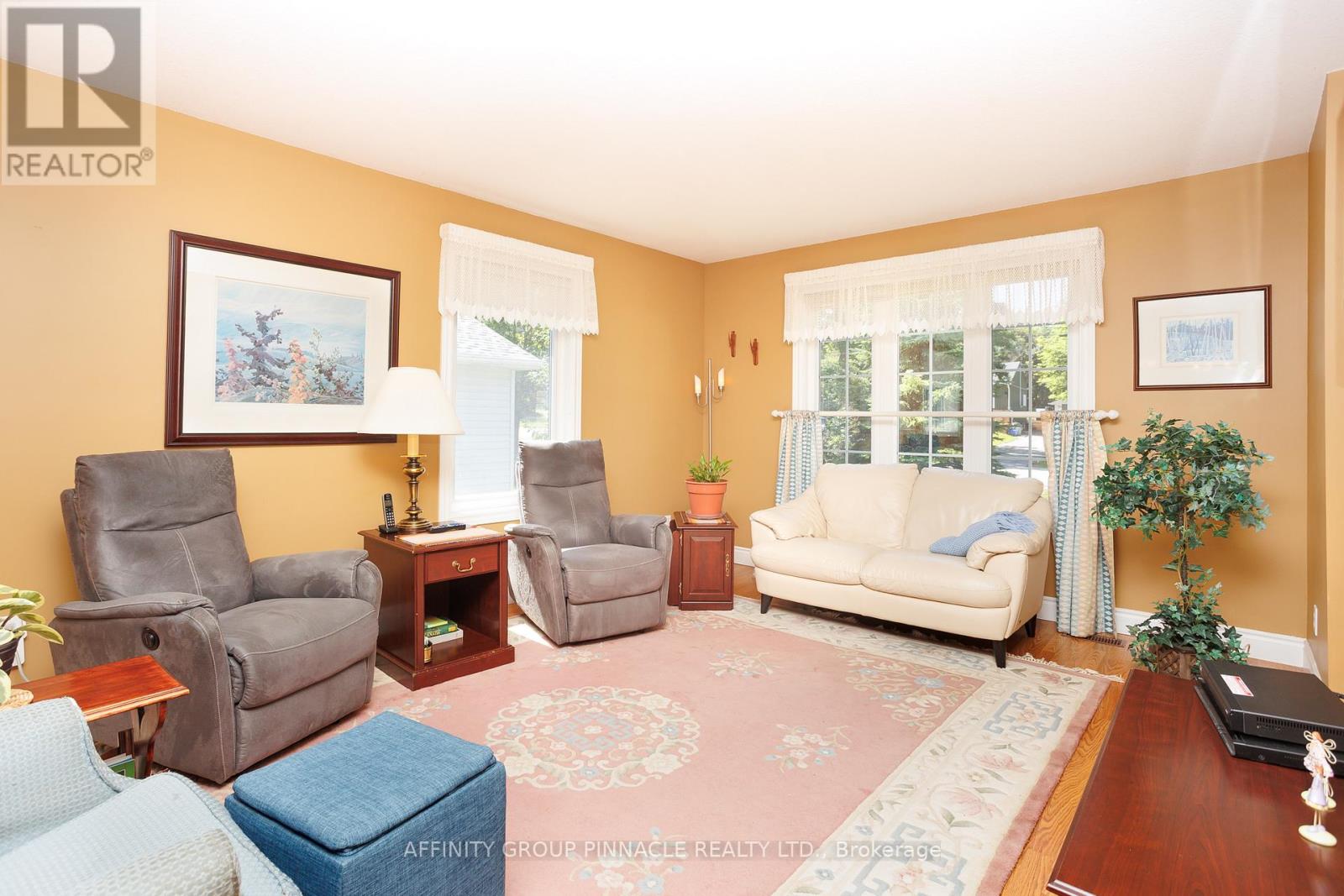 476 BAY STREET - Image 12