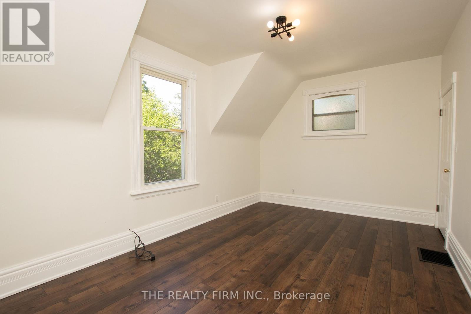 772-774 QUEENS AVENUE - Image 34
