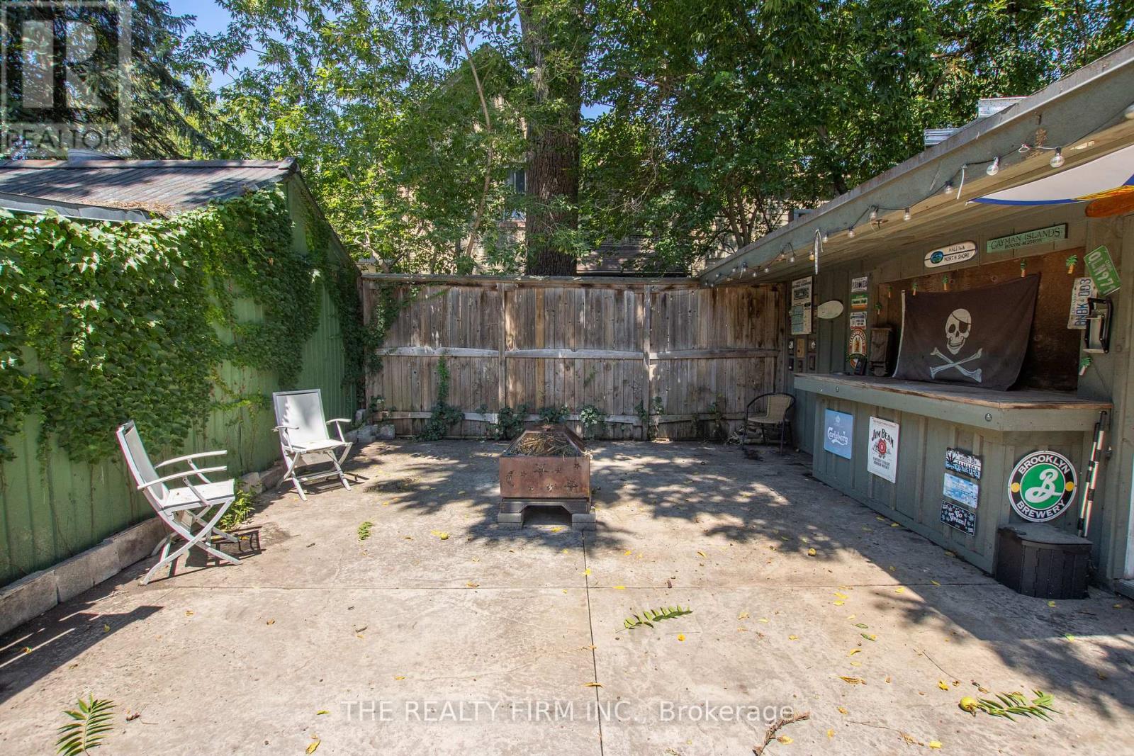 772-774 QUEENS AVENUE - Image 40
