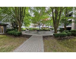 220 13321 102a Avenue, Surrey, BC V3T1P6 Photo 10