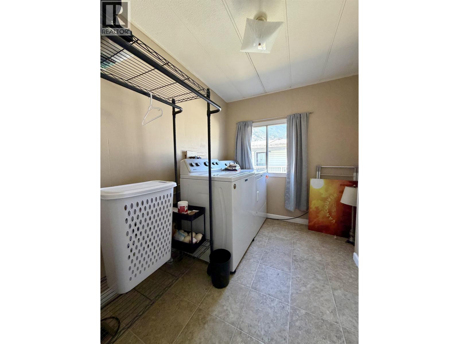 #1 3889 MULLER AVENUE - Image 9