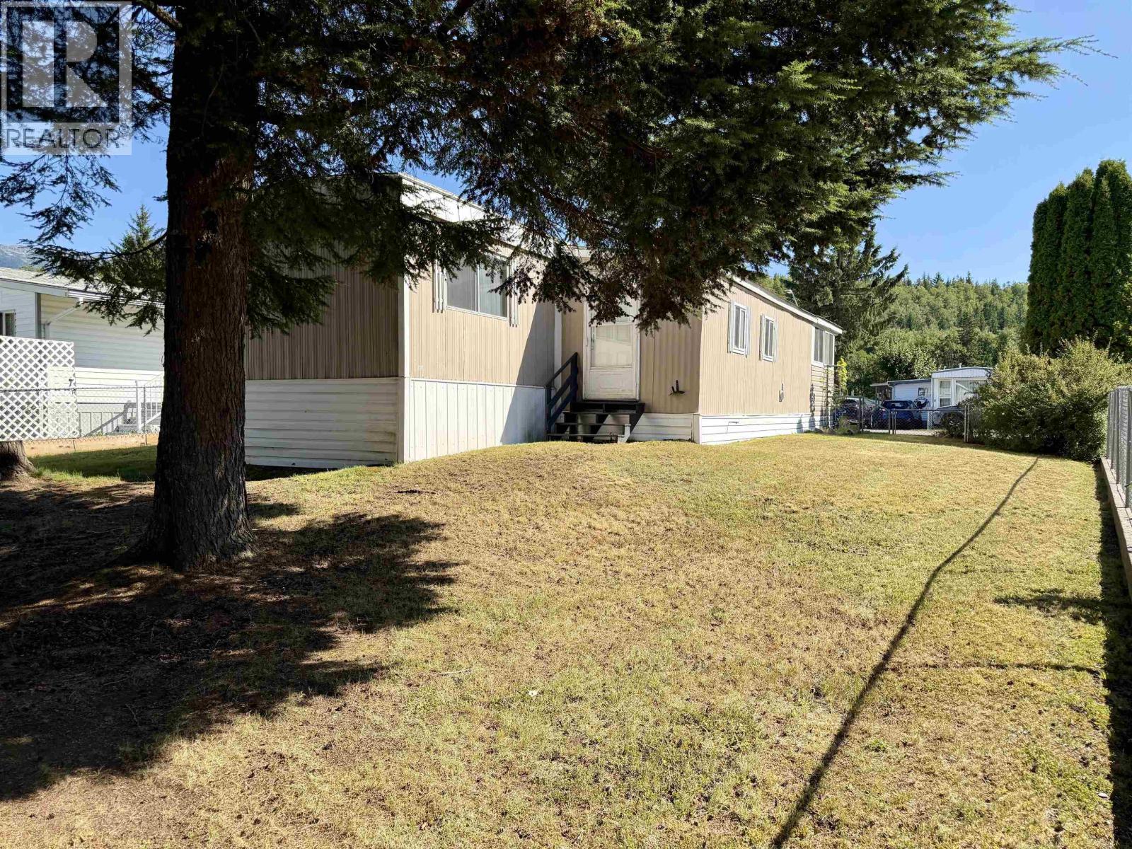 #1 3889 MULLER AVENUE - Image 13