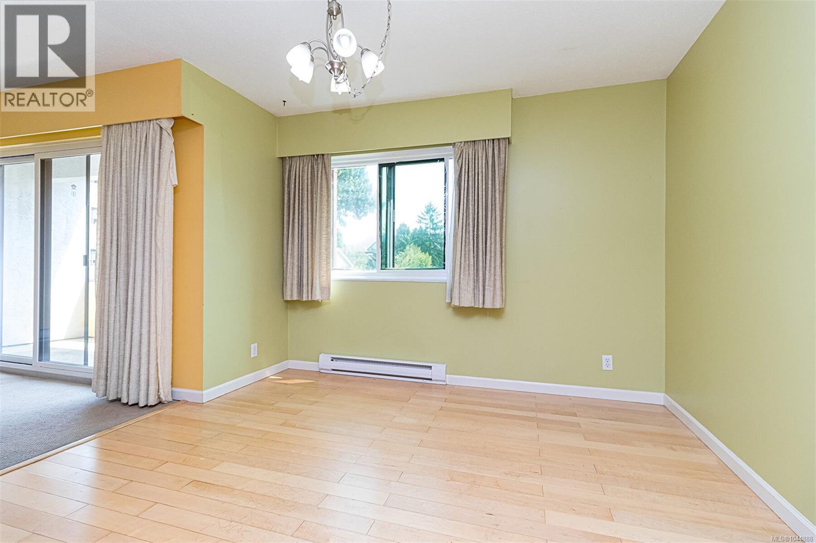 #203 853 Selkirk Ave - 11