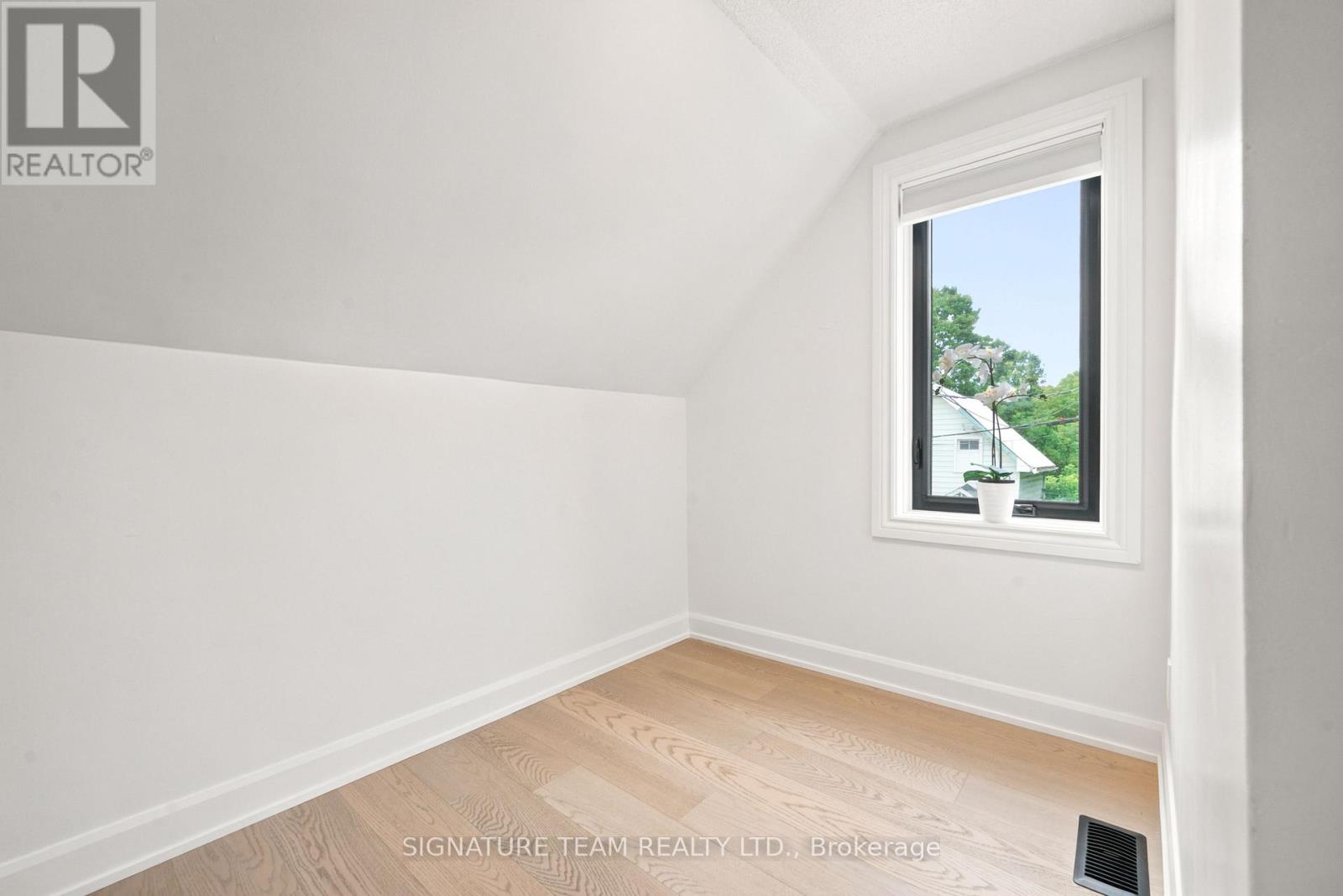 131 PATRICK AVENUE - Image 23