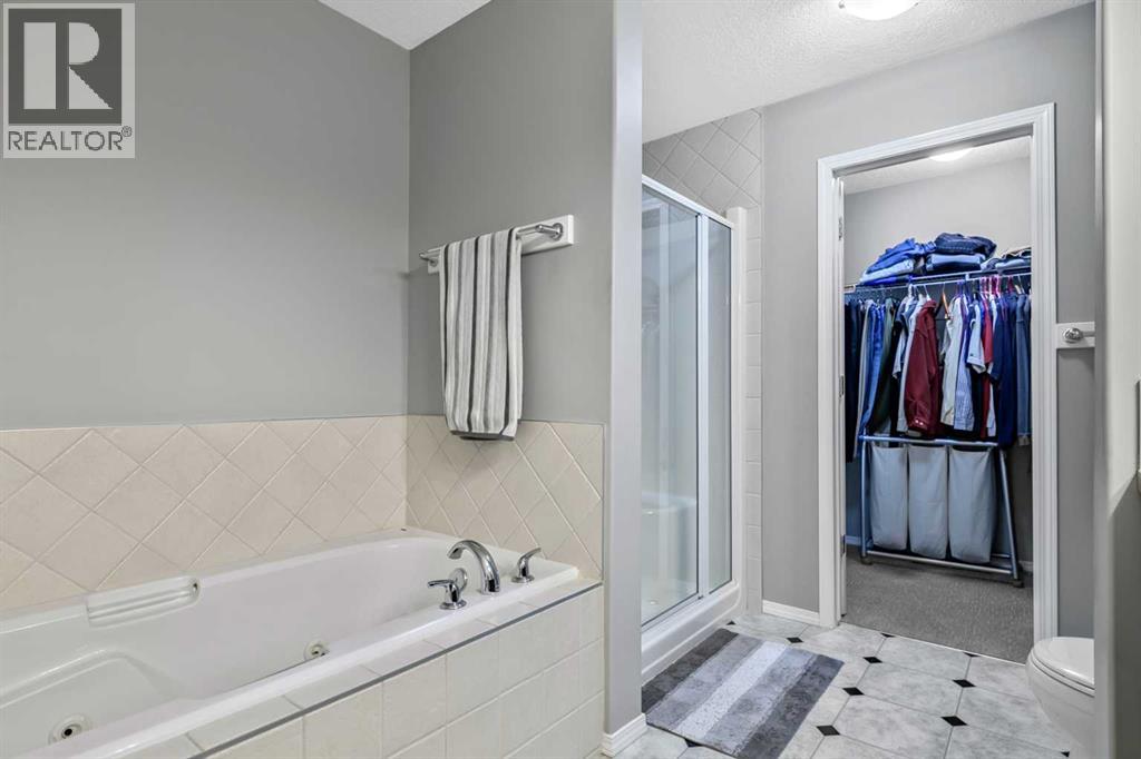 416 Silverado Range Heights SW - Image 18
