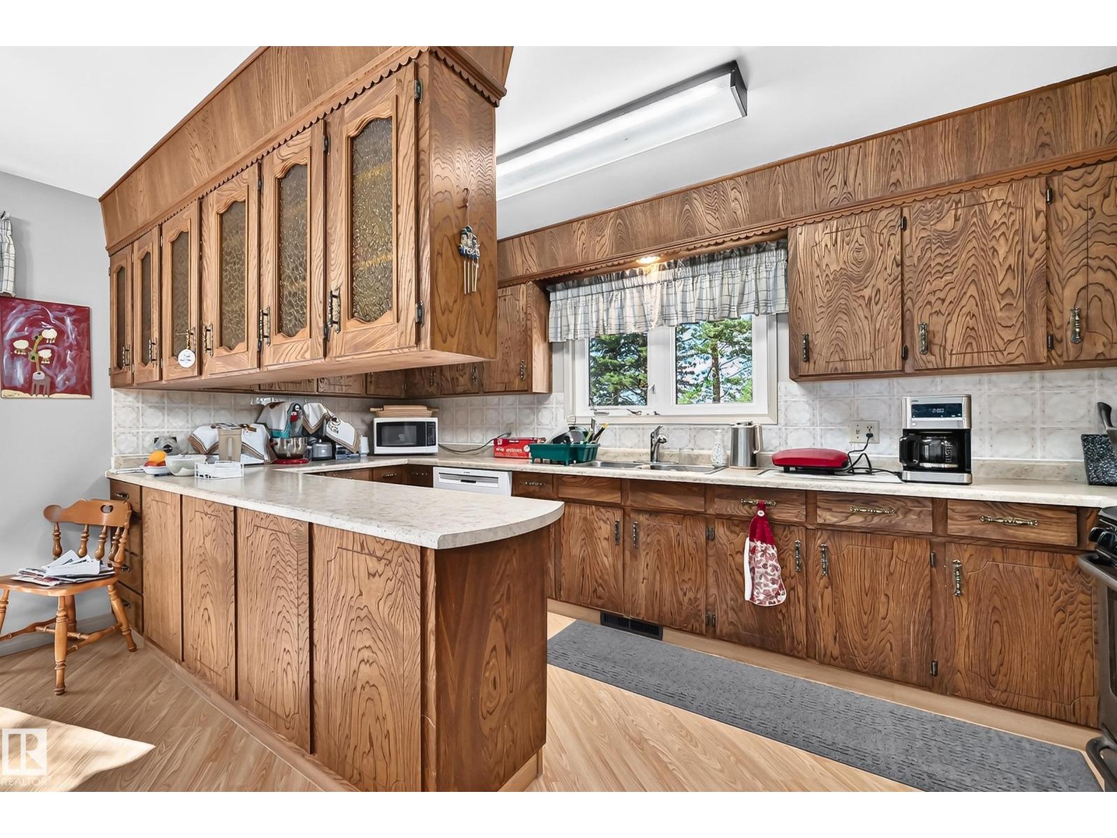 6528 TWP ROAD 492 - Image 10