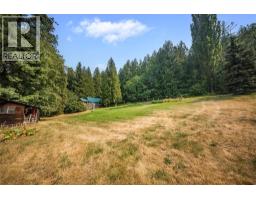 1562 Arrow Lakes Drive, Castlegar, BC V1N3N3 Photo 7